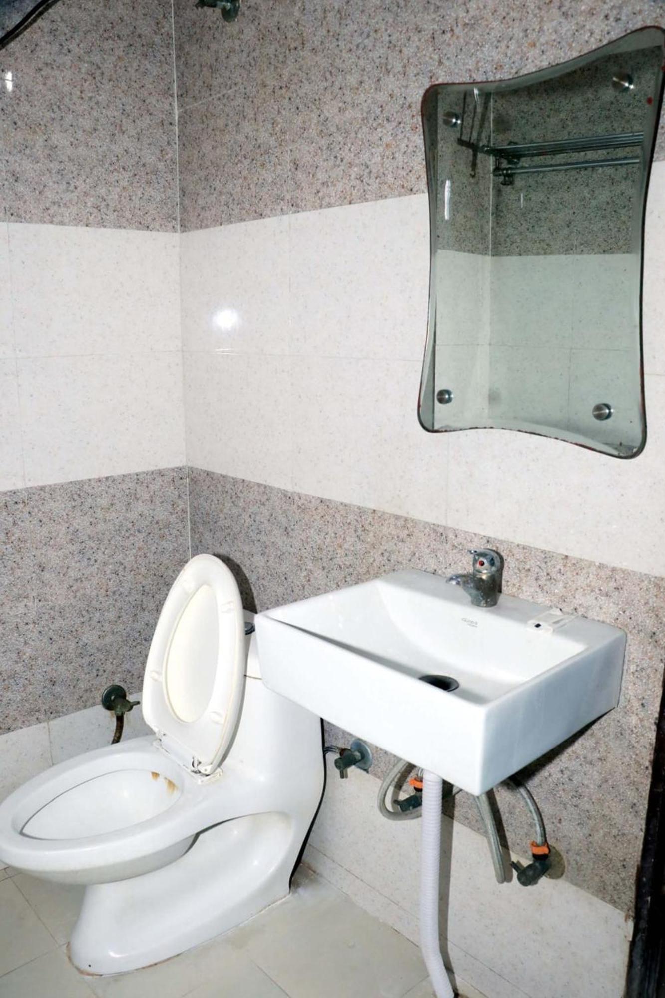 Airport Hotel Edge Home Stay Ню Делхи Екстериор снимка