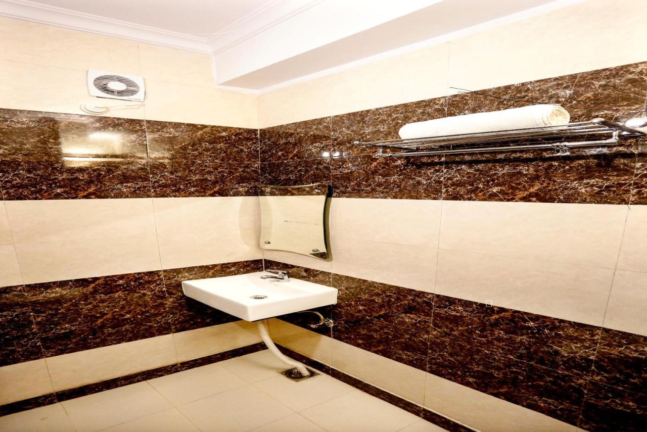 Airport Hotel Edge Home Stay Ню Делхи Екстериор снимка